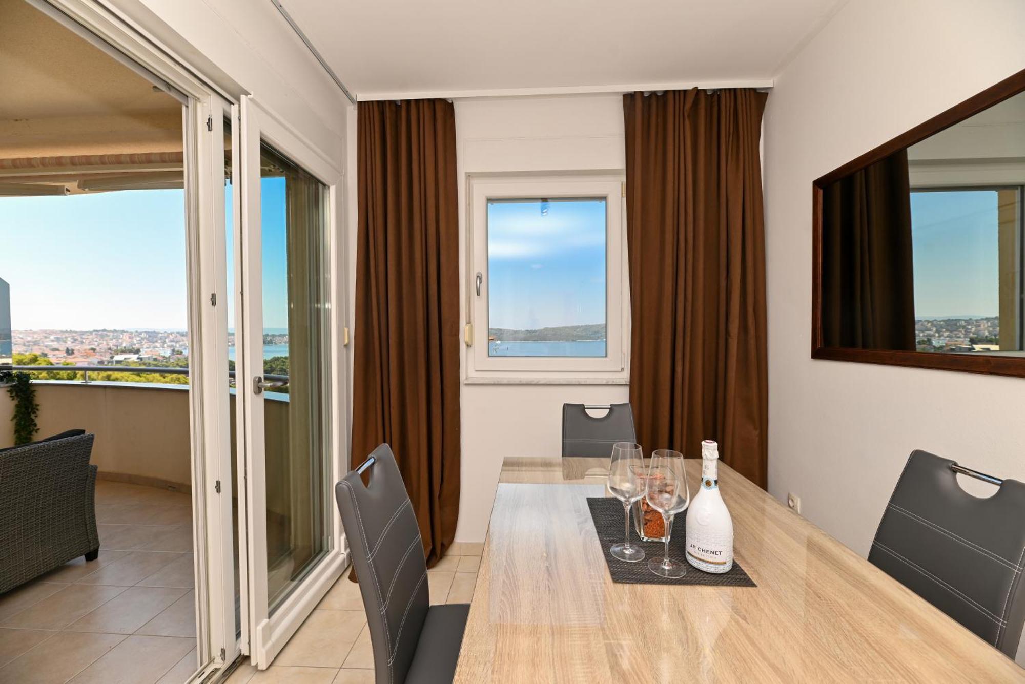 Sunny Place With Sea View Trogir Exterior foto