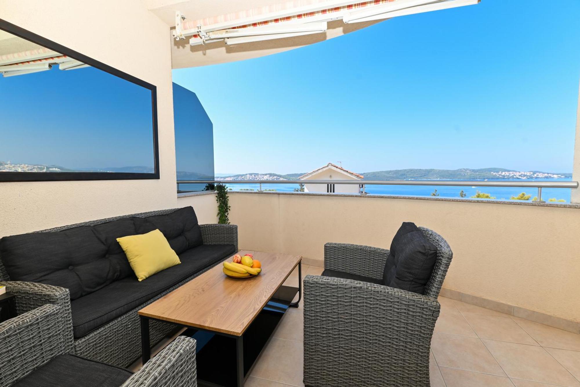 Sunny Place With Sea View Trogir Exterior foto