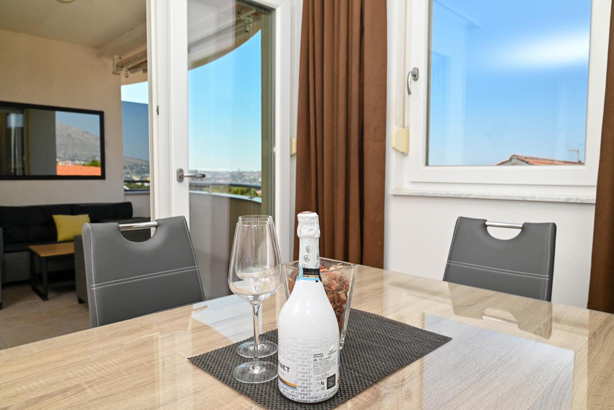 Sunny Place With Sea View Trogir Exterior foto